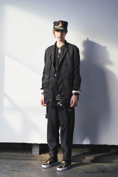Look 15